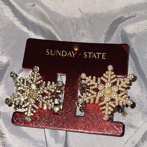 Sunday State Snowflake Hairclips Gem And Pearl Detailed LS M LM